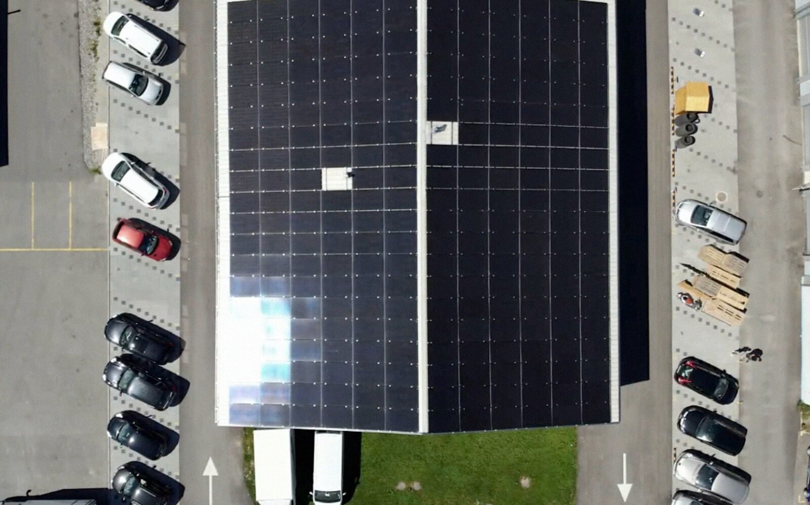 Vue zénithale de la toiture solaire